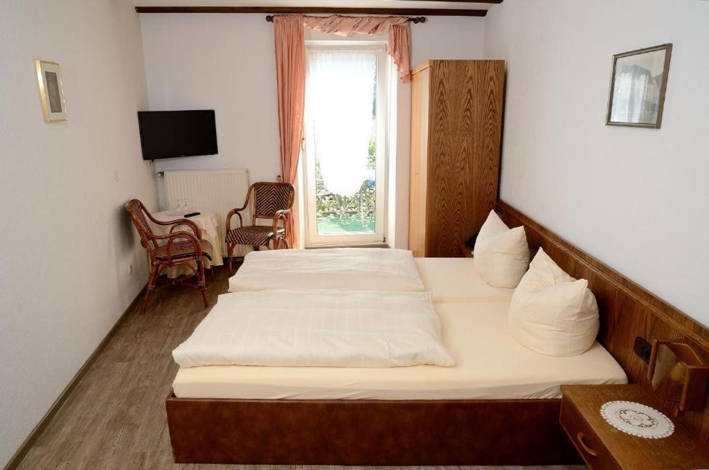Weinhaus Hotel Zum Josefshof Graach Phòng bức ảnh